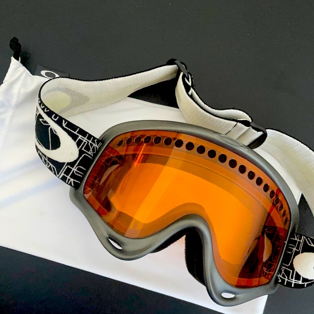 Oakley Snowboard/Moto Goggles w Adjustable Strap